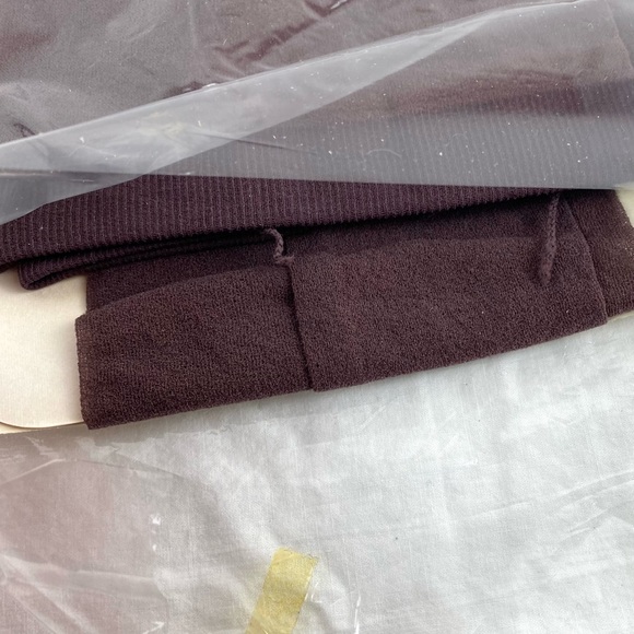 Vintage Purple Wine Pantyhose Neiman Marcus All Sheer Madeira B NOS - Picture 4 of 4